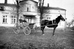 Bauer-Demuth-in-seiner-neuen-Heimat-Mecklenburg-1.1.1936-196