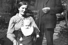 Eheleute-Konr.-u.-Anna-Rübesam-u.-Tochter-Marie-1926-43