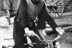 Erwin-Eberhardt-mit-Fahrrad-ca-1952-41
